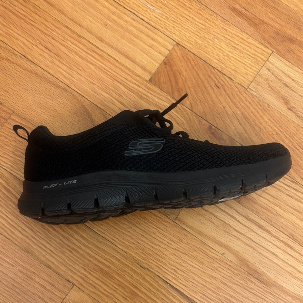 Skechers Women's Black Athletic Shoe - Picture 2 of 6